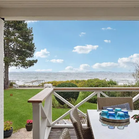 Awesome In With House Sea View